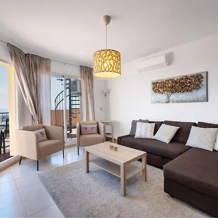 Penthouse Seaview - 3bed & 2bath *
