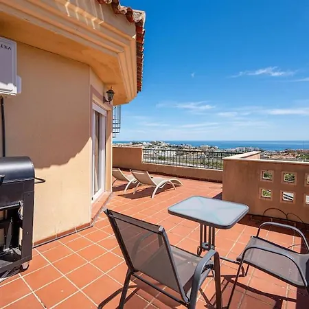 Apartment Penthouse Seaview - 3bed & 2bath *